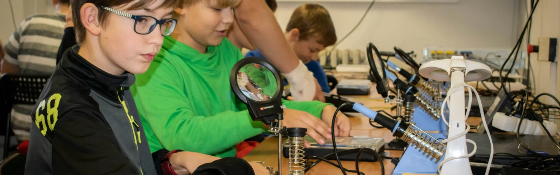 Elektrotechnický kroužek B:TECH pro školní rok 2025/2026